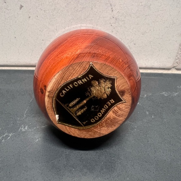 Small Redwood vase - Picture 2 of 6